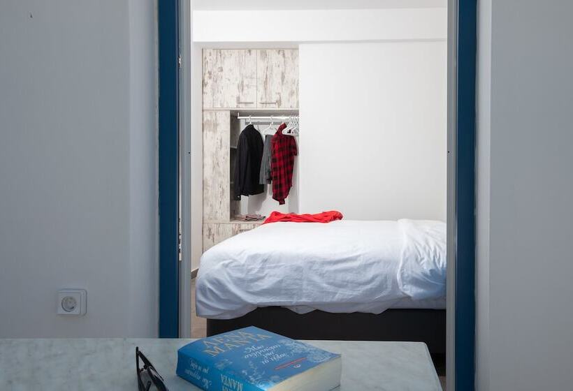 סטודיו סופריור, Tristhenia