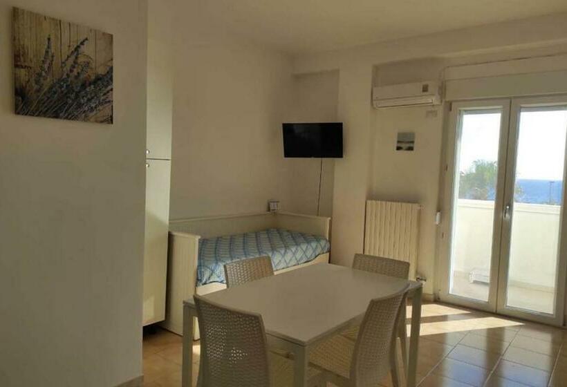 דירת חדר, Bluebay Residence Resort