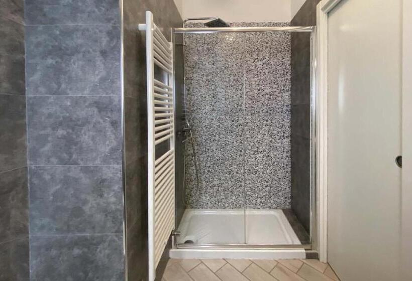 מיטת קינג בסוויטה, Bluebay Residence Resort