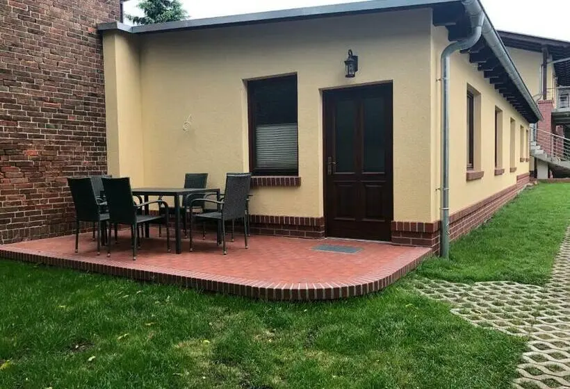 １ベッドルームハウス, Gasthof Zum Slawen