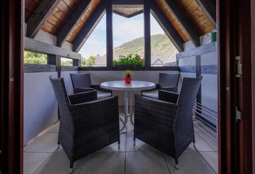 דירת שני חדרים, Winneburger Hof