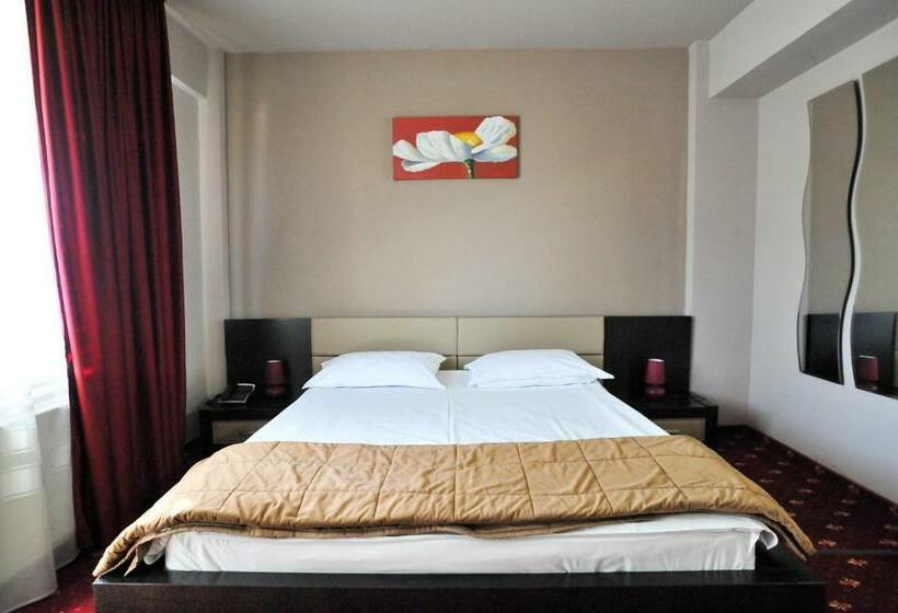 Номер Стандарт, Pensiunea Novis