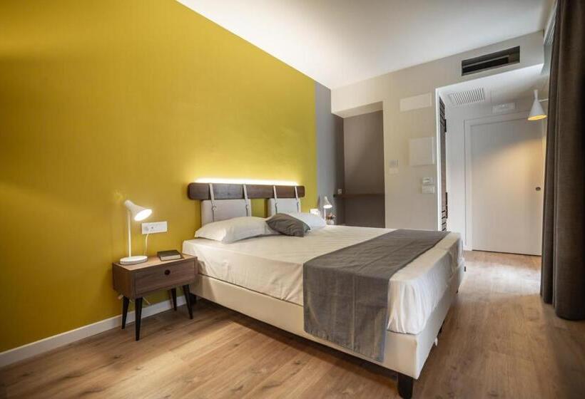 اتاق استاندارد با بالکن, Agriturismo La Rocca