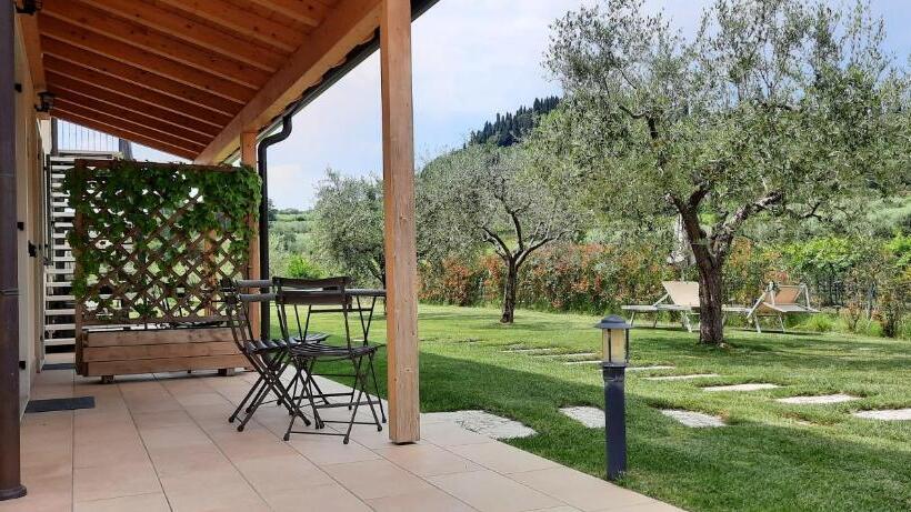 اتاق لوکس, Agriturismo La Rocca