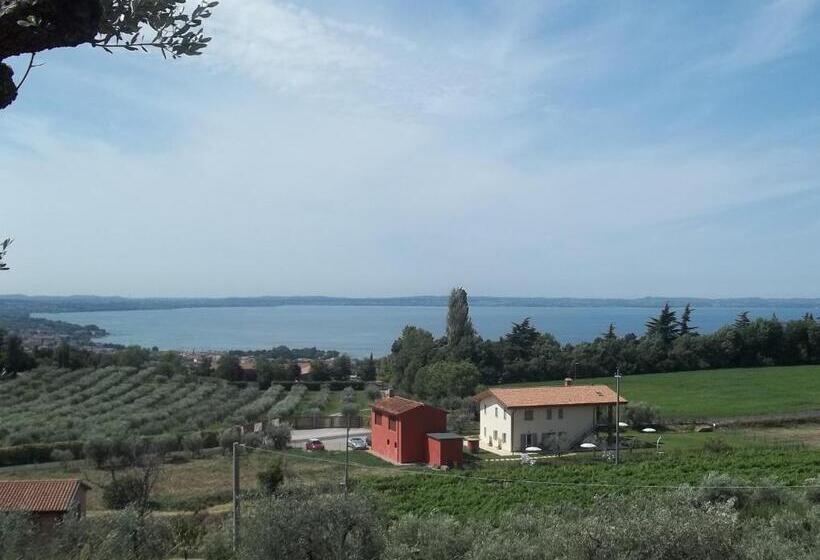 اتاق لوکس, Agriturismo La Rocca