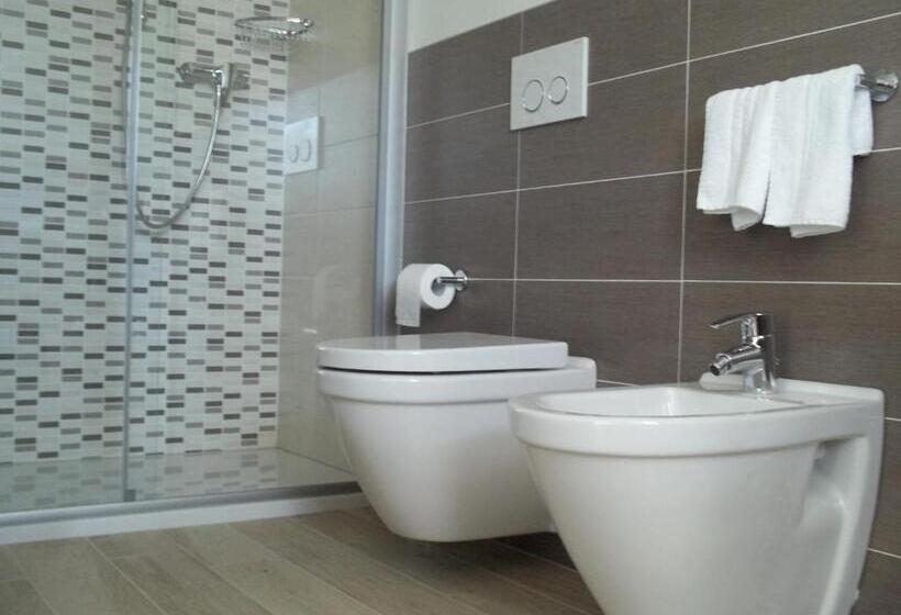 اتاق لوکس, Agriturismo La Rocca