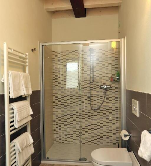 اتاق لوکس, Agriturismo La Rocca