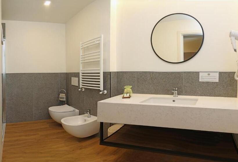 سوییت جونیور, Agriturismo La Rocca