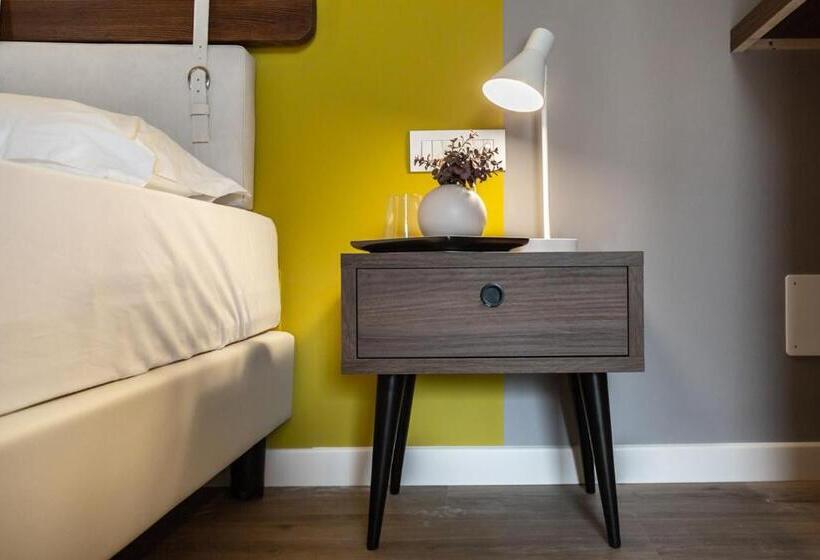 سوییت جونیور, Agriturismo La Rocca