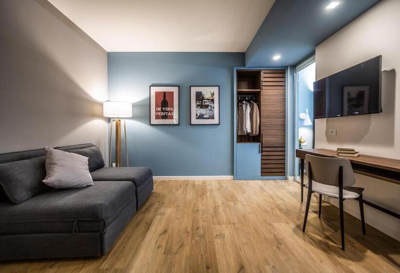 سوئیت با بالکن, Agriturismo La Rocca