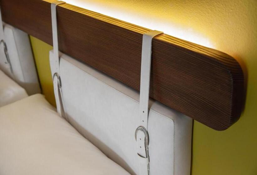 سوییت جونیور, Agriturismo La Rocca