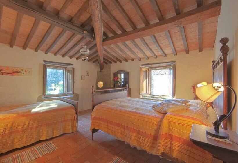 חדר סטנדרט לשלושה, Tenuta La Silva