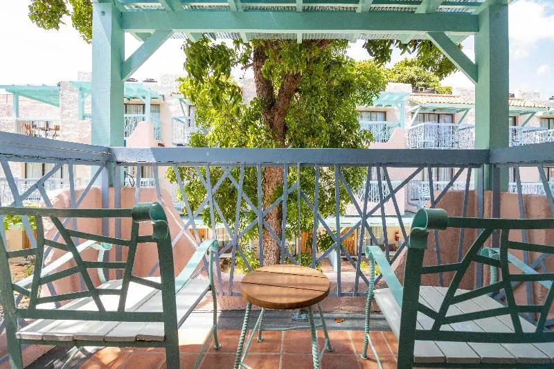 اتاق استاندارد, Laguna Hotel Suites