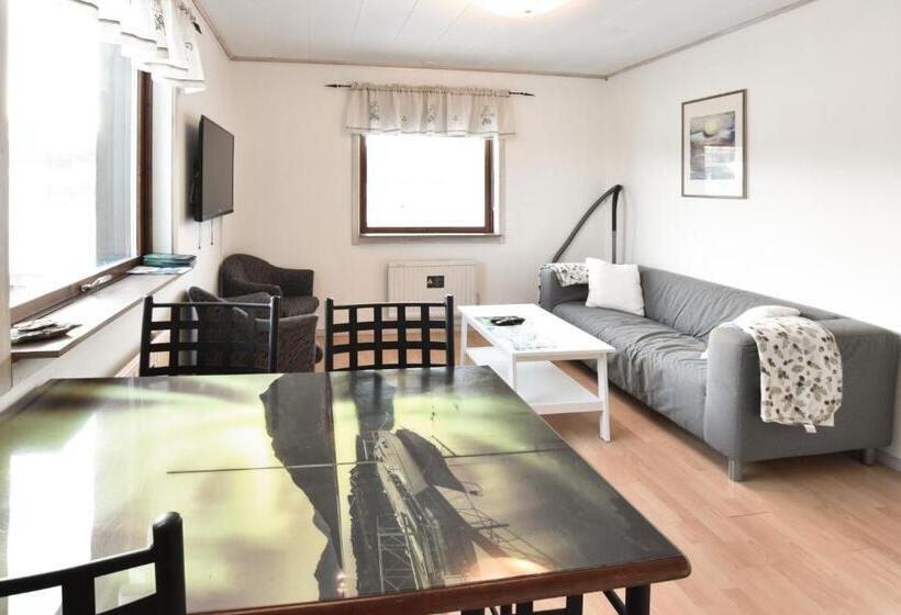 דירת חדר, Abisko Guesthouse & Activities