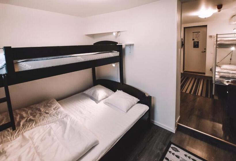 חדר סטנדרט עם מיטת קומתיים, Abisko Guesthouse & Activities