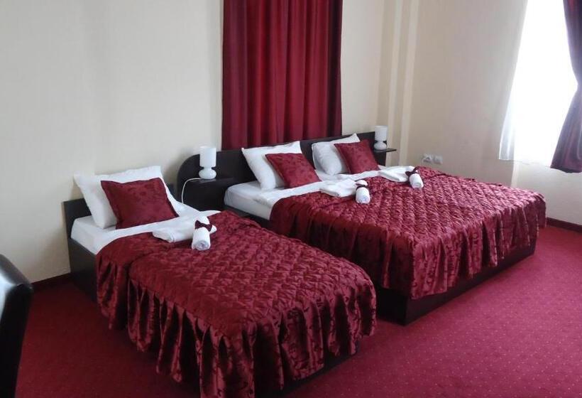 اتاق راحتی سه تخته, Villa Bastion