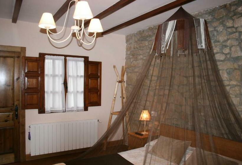 חדר סטנדרט עם ג'קוזי, Trisileja En Posada La Busta