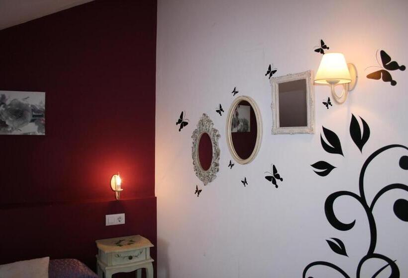 Quarto Estandar, Trisileja En Posada La Busta