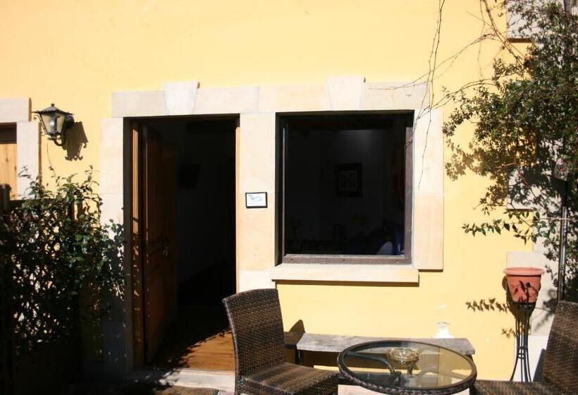 חדר סטנדרט לשלושה, Trisileja En Posada La Busta