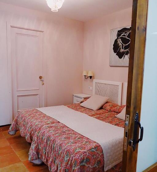 דירת 5 חדרי שינה, Trisileja En Posada La Busta