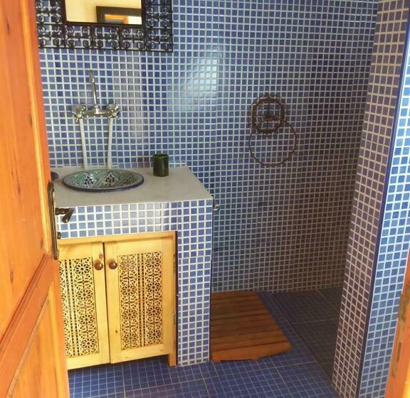 اتاق استاندارد سه نفره, Maison Du Soleil