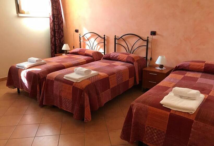 スタンダードトリプルルーム, Agriturismo Ai Due Volti