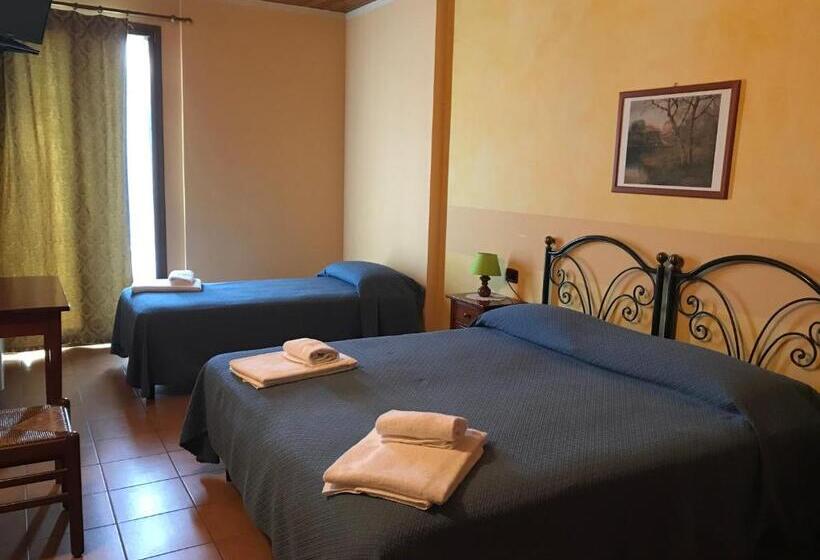 اتاق استاندارد سه نفره, Agriturismo Ai Due Volti