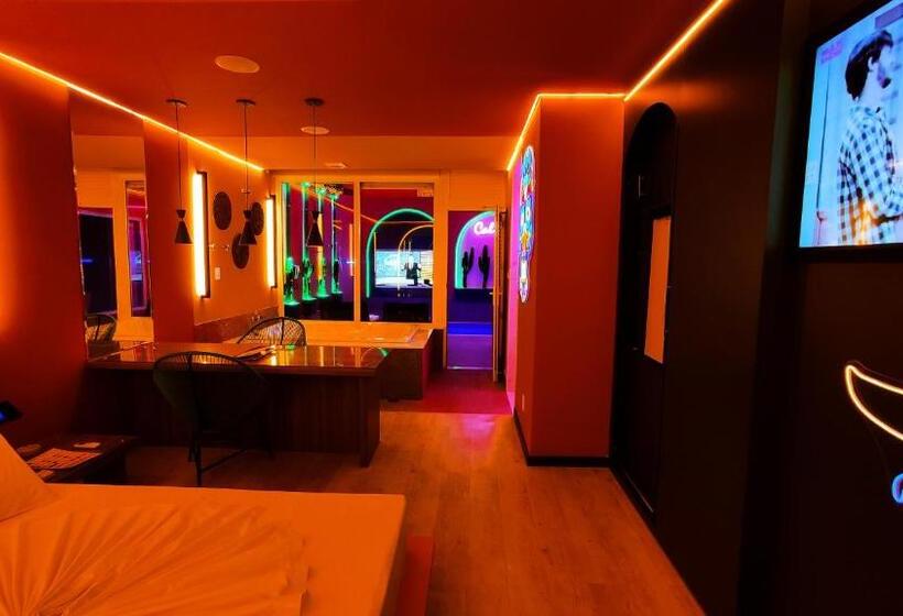 高级客房, Motel Le Monde