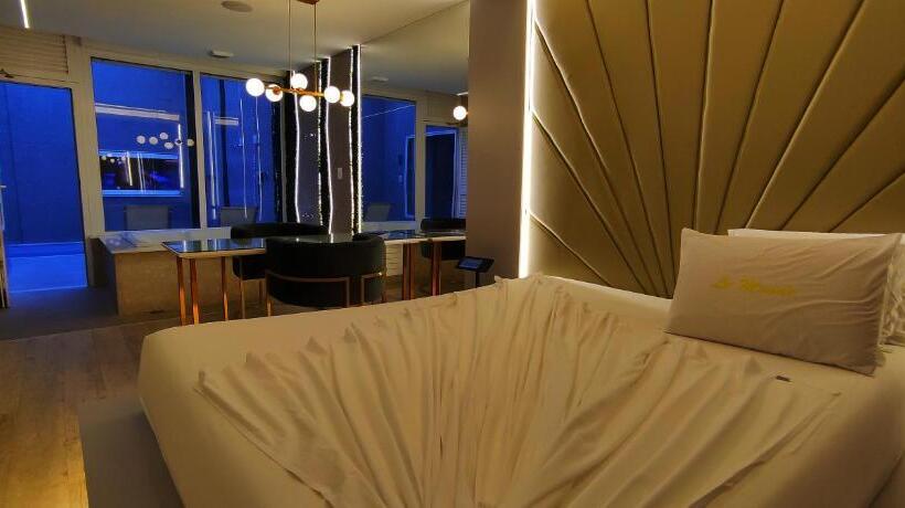 高级客房, Motel Le Monde