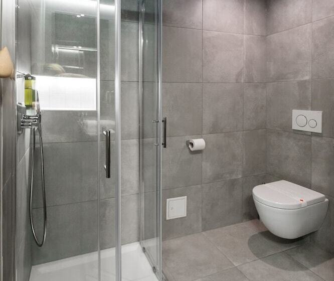 اتاق لوکس, Garni Hotel Cirman