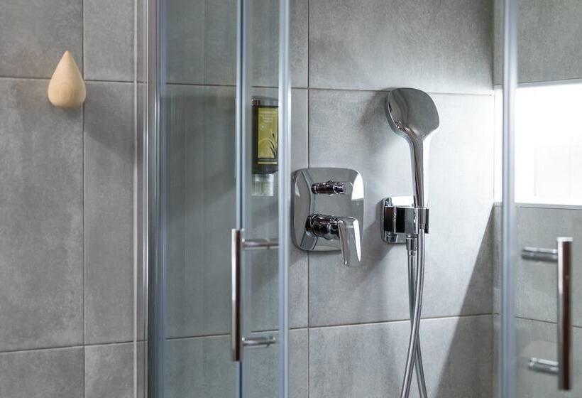 اتاق لوکس, Garni Hotel Cirman