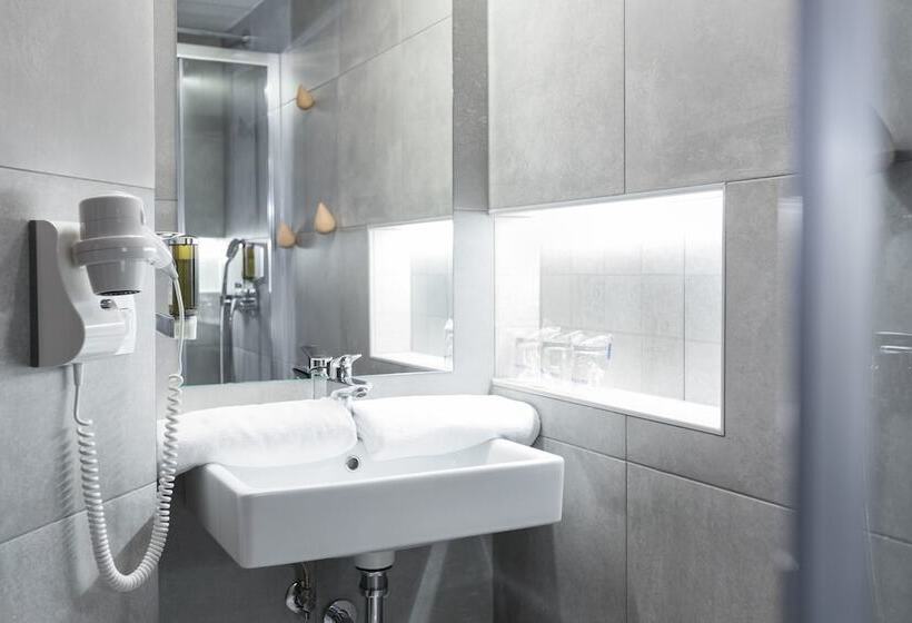 اتاق لوکس, Garni Hotel Cirman