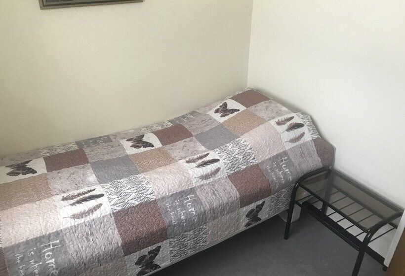 اتاق استاندارد یک تخته با سرویس بهداشتی مشترک, Guesthouse Basar