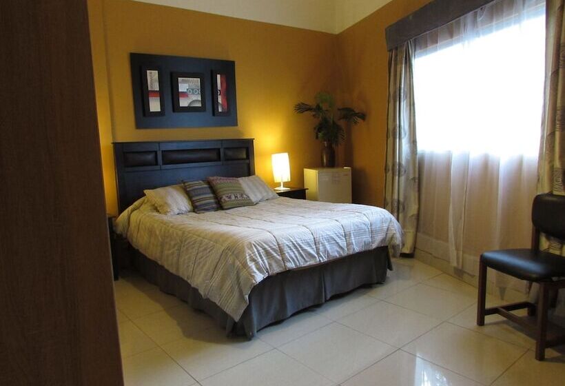 اتاق سوپریور, Hostal Del Aguila