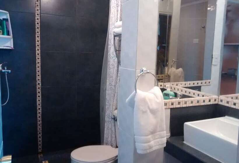 اتاق سوپریور, Hostal Del Aguila