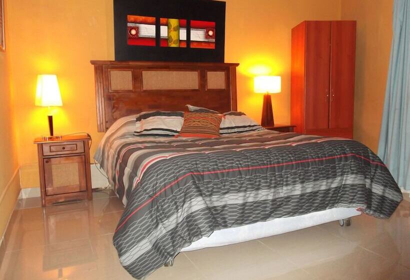 اتاق سوپریور, Hostal Del Aguila