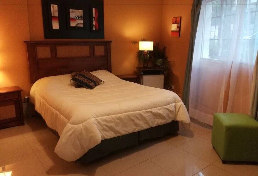 اتاق سوپریور, Hostal Del Aguila