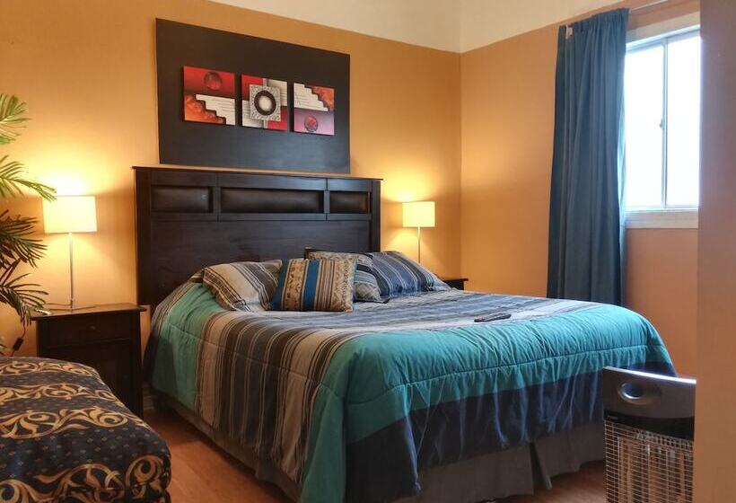 اتاق سوپریور, Hostal Del Aguila