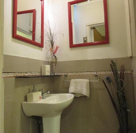 اتاق استاندارد, Hostal Del Aguila