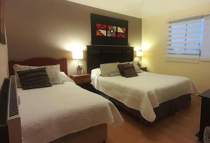 اتاق استاندارد سه نفره, Hostal Del Aguila