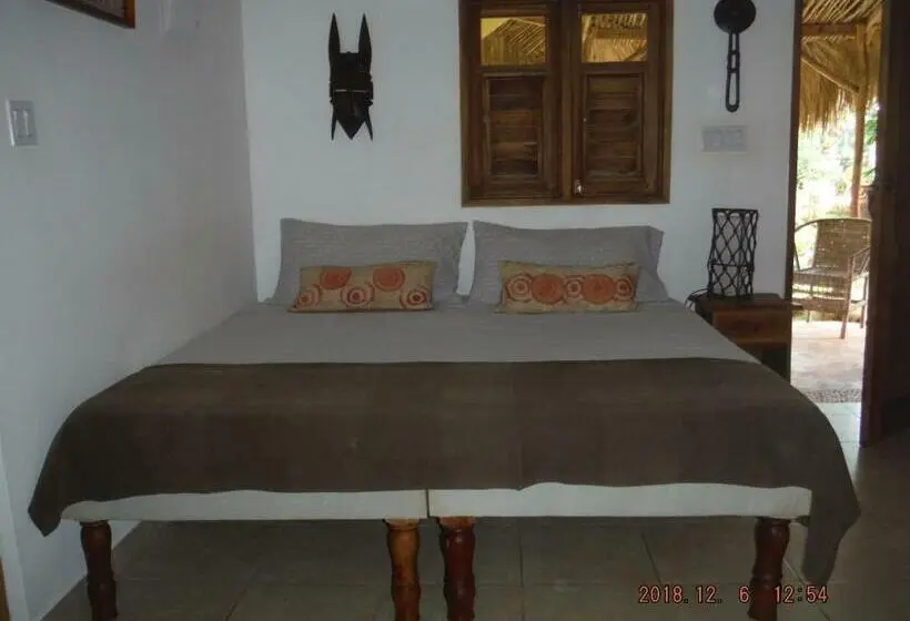 اتاق استاندارد با چشم‌انداز باغ, Kudehya Guesthouse