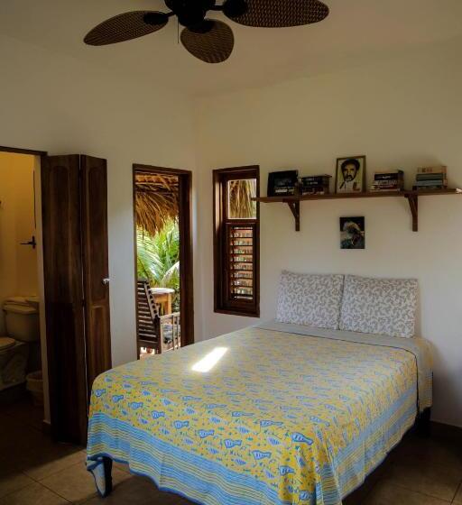 اتاق استاندارد, Kudehya Guesthouse