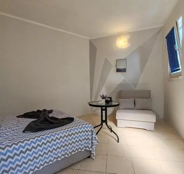 اتاق ساده سه‌ نفره, Altura Rooms & Apartments