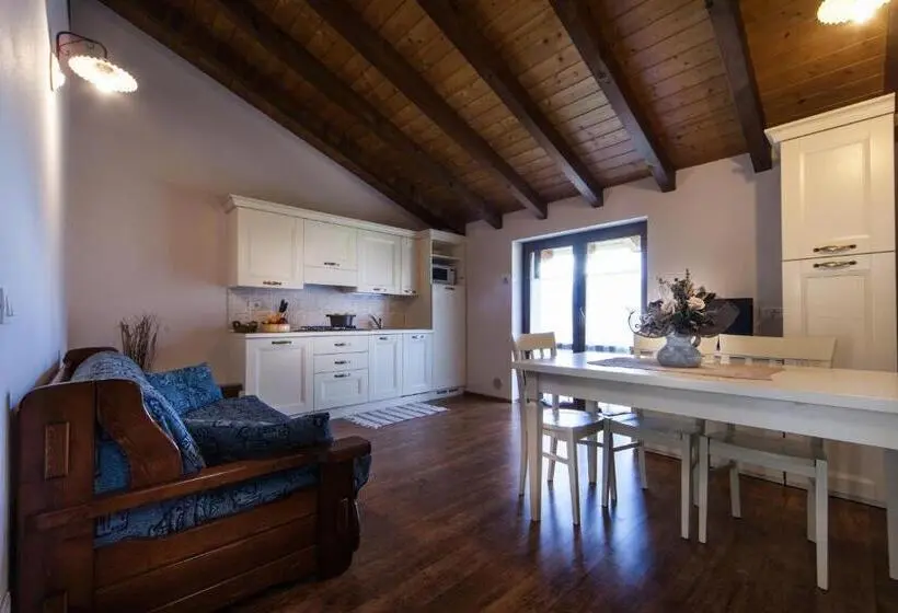 Huoneisto 1 Makuuhuone Puutarhanäkymä, Agriturismo Alla Poncia