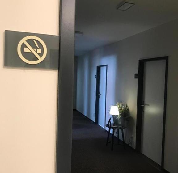 اتاق استاندارد با سرویس بهداشتی مشترک, Hamburg Room