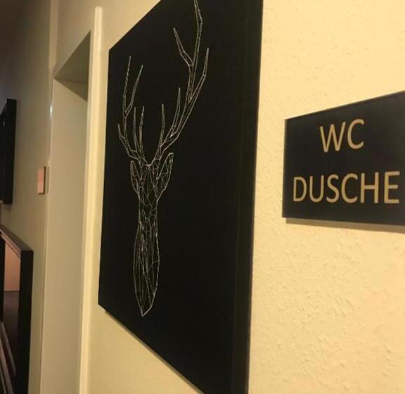 اتاق استاندارد با سرویس بهداشتی مشترک, Hamburg Room