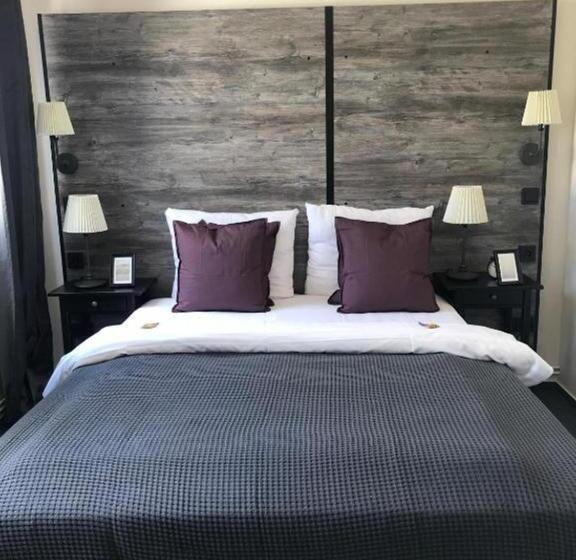 اتاق استاندارد با سرویس بهداشتی مشترک, Hamburg Room