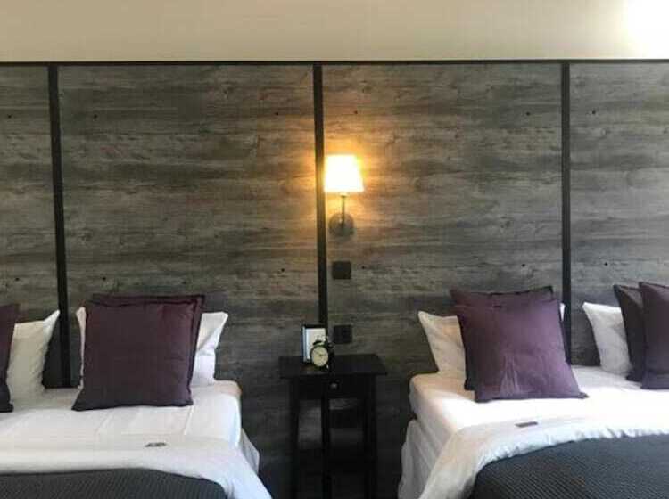 اتاق استاندارد چهار تخته, Hamburg Room