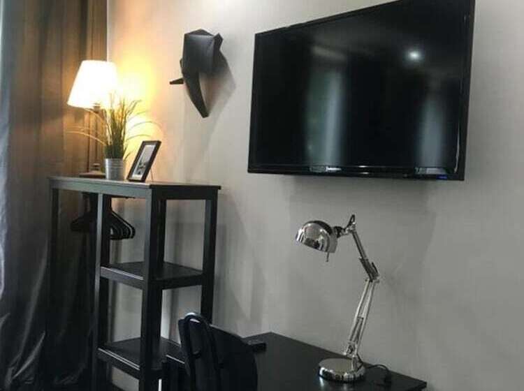 اتاق استاندارد چهار تخته, Hamburg Room