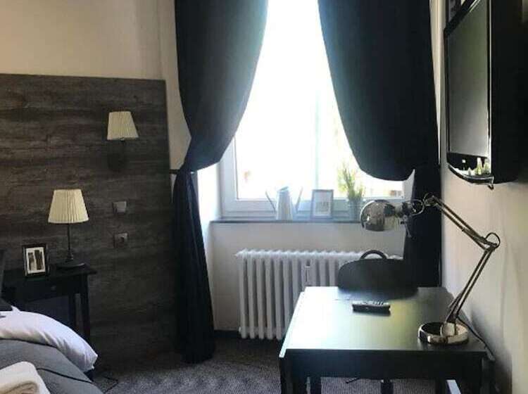 اتاق استاندارد با سرویس بهداشتی مشترک, Hamburg Room